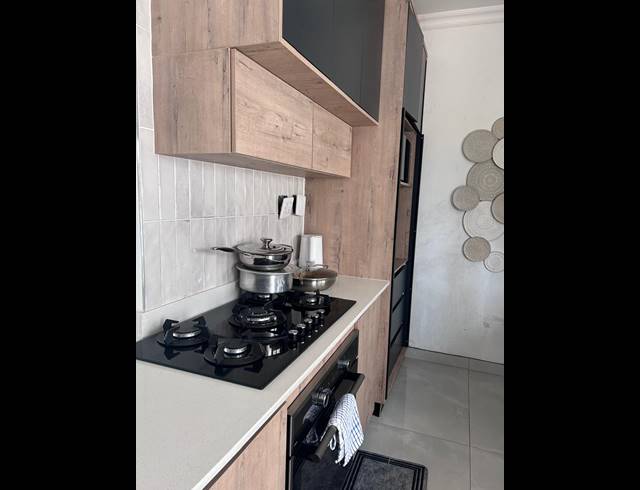9 BEDROOM HOUSE FOR SALE IN BLUFF